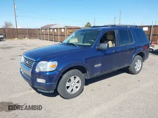 2008 Ford Explorer XLT with VIN 1FMEU73E88UA75121, listed as a IAAI auction lot 41714427 with 238,774 mi miles and . Bid and sale history available at carsss.com. Image 2.