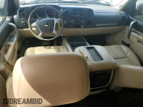 2011 Chevrolet Silverado 1500 LT with VIN 3GCPKSE30BG311997, listed as a Copart auction lot 53735135 with 293,980 mi miles and Clean Title. Bid and sale history available at DreamBid. Image 8.
