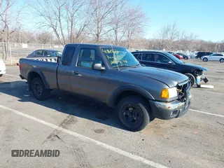 2004 Ford Ranger XL Fleet with VIN 1FTZR45E74TA06150, listed as a IAAI auction lot 41760822 with 243,975 mi miles. Bid and sale history available at carsss.com. Image 1.