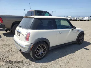 2003 MINI Hardtop с VIN WMWRC33453TJ52080, выставлен на аукционе Copart как лот 53992385 с пробегом 60 622 миль миль и Чистый • Clean title. История ставок и продаж доступна на DreamBid. Изображение 3.