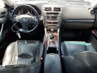 2006 Lexus IS 250 z VIN JTHBK262562008484, wystawiony jako Copart lot #60035895 z przebiegiem 148 874 mil mil oraz Szkoda całkowita • Salvage title. Historia ofert i sprzedaży dostępna na DreamBid. Obrazek 8.
