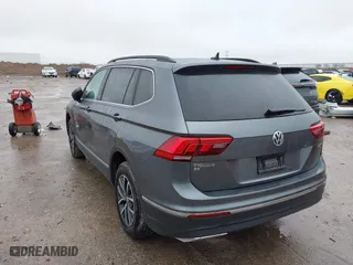 2020 Volkswagen Tiguan SE with VIN 3VV2B7AX4LM024554, listed as a IAAI auction lot 41546316 with 47,657 mi miles. Bid and sale history available at carsss.com. Image 3.