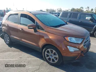 2018 Ford EcoSport SE z VIN MAJ3P1TE5JC179602, wystawiony jako IAAI lot #42235541 z przebiegiem 55 477 mil mil oraz . Historia ofert i sprzedaży dostępna na DreamBid. Obrazek 1.