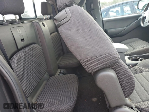 2010 Nissan Frontier SE z VIN 1N6AD0CW7AC424748, wystawiony jako Copart lot #51389765 z przebiegiem 141 093 mil mil oraz Czysty tytuł • Clean title. Historia ofert i sprzedaży dostępna na DreamBid. Obrazek 10.