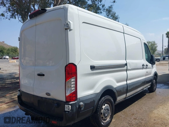 2019 Ford Transit with VIN 1FTYR2CM5KKB19415, listed as a IAAI auction lot 42129144 with 198,457 mi miles and . Bid and sale history available at DreamBid. Image 4.
