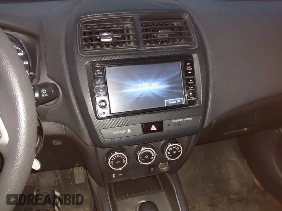 2018 Mitsubishi Outlander ES z VIN JA4AP3AU1JZ034958, wystawiony jako IAAI lot #41298536 z przebiegiem 145 267 mil mil oraz . Historia ofert i sprzedaży dostępna na DreamBid. Obrazek 21.