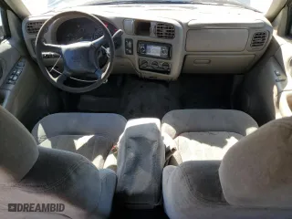 2000 Chevrolet Blazer LS with VIN 1GNCS13W3YK125255, listed as a Copart auction lot 67570164 with 188,315 mi miles and Salvage Title. Bid and sale history available at carsss.com. Image 8.