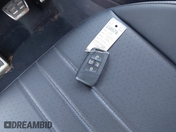 2023 Volkswagen Tiguan SE R-Line Black с VIN 3VV8B7AX7PM102793, выставлен на аукционе IAAI как лот 42154788 с пробегом 15 061 миль миль и . История ставок и продаж доступна на DreamBid. Изображение 11.