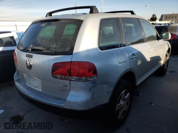 2004 Volkswagen Touareg z VIN WVGBC67L94D021426, wystawiony jako Copart lot #44059535 z przebiegiem 148 887 mil mil oraz Czysty tytuł • Clean title. Historia ofert i sprzedaży dostępna na DreamBid. Obrazek 3.