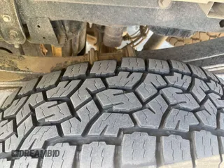 2019 Ford F-250 XL z VIN 1FT7W2BTXKED46997, wystawiony jako IAAI lot #42737714 z przebiegiem 124 075 mil mil oraz . Historia ofert i sprzedaży dostępna na DreamBid. Obrazek 11.