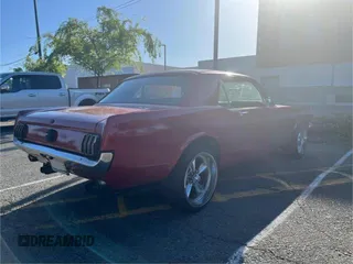 1966 Ford Mustang z VIN 6F07C392212, wystawiony jako Copart lot #50072775 z przebiegiem 53 568 mil mil oraz Czysty tytuł • Clean title. Historia ofert i sprzedaży dostępna na DreamBid. Obrazek 4.