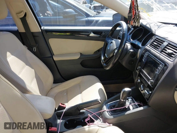 2016 Volkswagen Jetta Sedan 1.8T SEL with VIN 3VWL07AJ5GM263893, listed as a IAAI auction lot 41715603 with 188,778 mi miles. Bid and sale history available at carsss.com. Image 5.