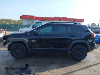 2022 Jeep Cherokee Trailhawk with VIN 1C4PJMBX1ND533715, listed as a IAAI auction lot 42041057 with 65,487 mi miles and . Bid and sale history available at DreamBid. Image 15.