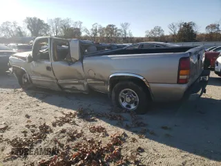 2000 Chevrolet Silverado 1500 LS with VIN 2GCEC19V3Y1241827, listed as a Copart auction lot 83176464 with 0 mi miles and Salvage Title. Bid and sale history available at carsss.com. Image 2.