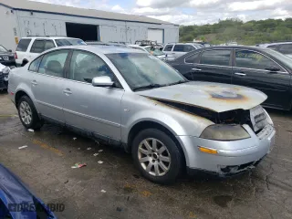 2003 Volkswagen Passat GLS with VIN WVWPD63B53P103624, listed as a Copart auction lot 70334334 with 168,100 mi miles and Non Repairable. Bid and sale history available at carsss.com. Image 4.