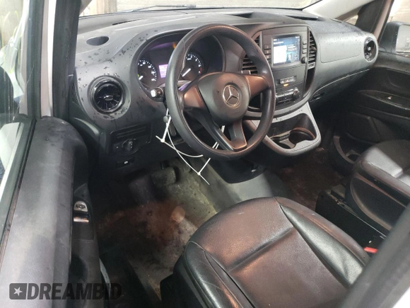 2022 Mercedes-Benz Metris Cargo z VIN W1YV0BEY1N4149965, wystawiony jako Copart lot #45751045 z przebiegiem 44 750 mil mil oraz Szkoda całkowita • Salvage title. Historia ofert i sprzedaży dostępna na DreamBid. Obrazek 8.