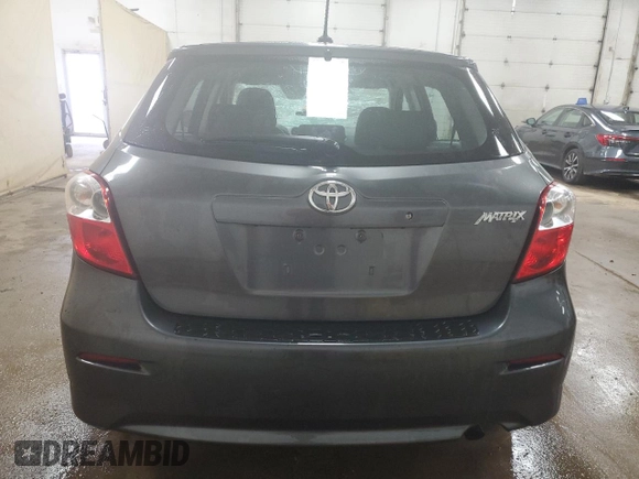 2011 Toyota Matrix z VIN 2T1KU4EE9BC680160, wystawiony jako Copart lot #50190875 z przebiegiem 115 747 mil mil oraz Czysty tytuł • Clean title. Historia ofert i sprzedaży dostępna na DreamBid. Obrazek 6.