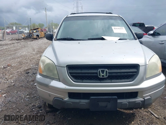 2005 Honda Pilot LX with VIN 2HKYF18185H572190, listed as a IAAI auction lot 42135127 with 201,768 mi miles. Bid and sale history available at carsss.com. Image 6.