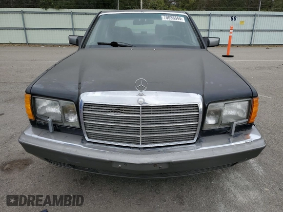 1990 Mercedes-Benz 560 with VIN WDBCA39E7LA509137, listed as a Copart auction lot 70086544 with 167,102 mi miles and Clean Title. Bid and sale history available at DreamBid. Image 5.