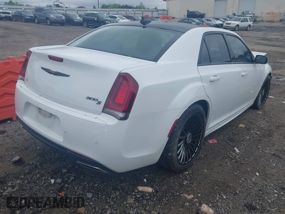 2021 Chrysler 300 S с VIN 2C3CCABT4MH558327, выставлен на аукционе IAAI как лот 41973134 с пробегом 58 216 миль миль и . История ставок и продаж доступна на DreamBid. Изображение 4.