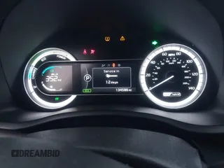 2017 Kia Niro LX with VIN KNDCB3LC7H5055073, listed as a IAAI auction lot 41517938 with 134,586 mi miles. Bid and sale history available at carsss.com. Image 7.