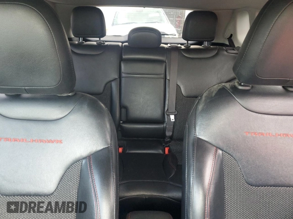 2019 Jeep Compass Trailhawk z VIN 3C4NJDDB5KT799401, wystawiony jako Copart lot #54770485 z przebiegiem 87 640 mil mil oraz Nie do naprawy • Non repairable. Historia ofert i sprzedaży dostępna na DreamBid. Obrazek 10.