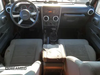 2008 Jeep Wrangler Unlimited Sahara with VIN 1J4GA59158L626362, listed as a Copart auction lot 87647045 with 179,547 mi miles and Non repairable. Bid and sale history available at DreamBid. Image 8.