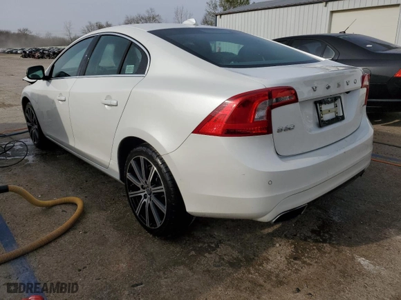 2014 Volvo S60 T5 with VIN YV1612FS9E1282128, listed as a Copart auction lot 50957465 with 86,447 mi miles and Salvage Title. Bid and sale history available at carsss.com. Image 2.