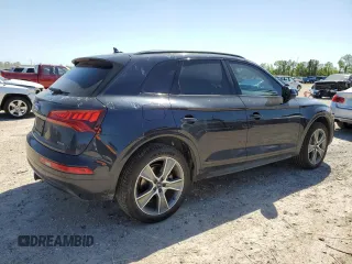 2020 Audi Q5 Prestige with VIN WA1CNAFY7L2082149, listed as a Copart auction lot 51897155 with 32,362 mi miles and Clean title. Bid and sale history available at DreamBid. Image 3.