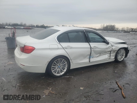 2013 BMW 3 Series 328i xDrive with VIN WBA3B3G58DNR80139, listed as a Copart auction lot 86662574 with 124,966 mi miles and Salvage Title. Bid and sale history available at carsss.com. Image 3.