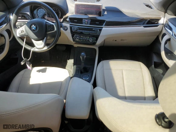 2018 BMW X1 sDrive28i with VIN WBXHU7C31J5L06010, listed as a Copart auction lot 50690995 with 44,092 mi miles and Salvage Title. Bid and sale history available at carsss.com. Image 8.