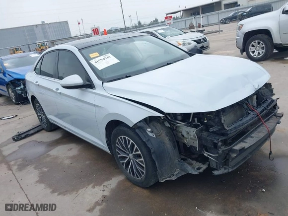 2019 Volkswagen Jetta S with VIN 3VWCB7BUXKM141770, listed as a IAAI auction lot 41794941 with 64,519 mi miles. Bid and sale history available at carsss.com. Image 1.