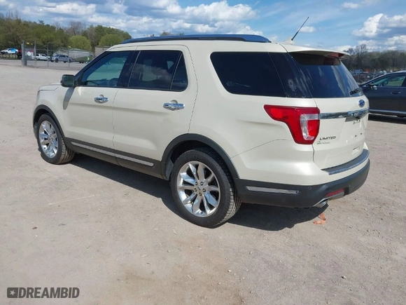 2018 Ford Explorer Limited with VIN 1FM5K7F89JGB84669, listed as a IAAI auction lot 41880507 with 93,941 mi miles. Bid and sale history available at carsss.com. Image 3.