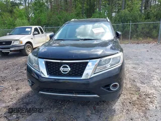2014 Nissan Pathfinder SV with VIN 5N1AR2MN3EC605904, listed as a IAAI auction lot 41908619 with 322,995 mi miles. Bid and sale history available at carsss.com. Image 6.