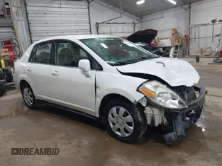 2009 Nissan Versa 1.8 S with VIN 3N1BC11E19L382848, listed as a IAAI auction lot 41929836 with 185,990 mi miles. Bid and sale history available at carsss.com. Image 1.