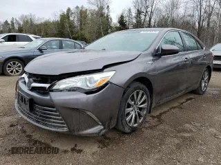 2015 Toyota Camry LE z VIN 4T1BD1FKXFU152666, wystawiony jako Copart lot #54879515 z przebiegiem 315 836 mil mil oraz Czysty tytuł • Clean title. Historia ofert i sprzedaży dostępna na DreamBid. Obrazek 1.