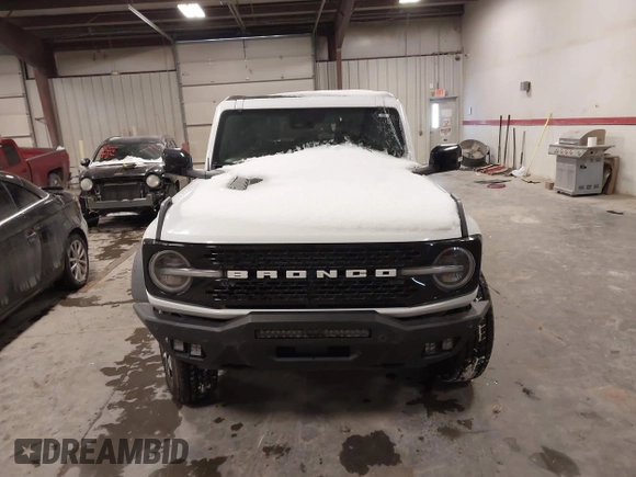 2021 Ford Bronco with VIN 1FMEE5DP6MLA71957, listed as a IAAI auction lot 41587072 with 42,896 mi miles and . Bid and sale history available at DreamBid. Image 12.