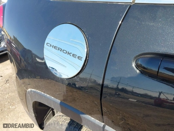 2016 Jeep Cherokee Limited with VIN 1C4PJMDS0GW268519, listed as a IAAI auction lot 41850067 with 106,117 mi miles. Bid and sale history available at carsss.com. Image 17.