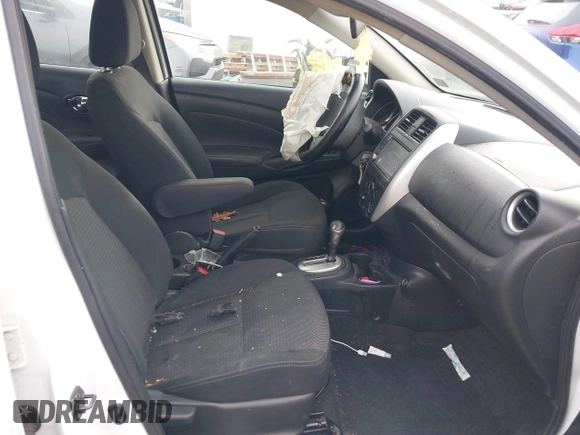 2019 Nissan Versa SV z VIN 3N1CN7AP1KL851669, wystawiony jako IAAI lot #40846171 z przebiegiem 144 652 mil mil oraz . Historia ofert i sprzedaży dostępna na DreamBid. Obrazek 5.