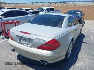 2003 Mercedes-Benz SL 500 z VIN WDBSK75F43F010443, wystawiony jako IAAI lot #42270762 z przebiegiem Nie podano mil oraz . Historia ofert i sprzedaży dostępna na DreamBid. Obrazek 4.