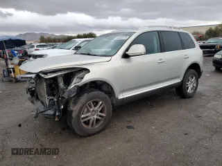 2008 Volkswagen Touareg 2 V6 with VIN WVGBE77L78D067570, listed as a Copart auction lot 45532475 with 0 mi miles and Salvage Title. Bid and sale history available at carsss.com. Image 1.