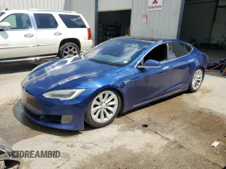 2017 Tesla Model S 60 with VIN 5YJSA1E14HF185924, listed as a Copart auction lot 57101065 with 68,268 mi miles and Non repairable. Bid and sale history available at DreamBid. Image 1.