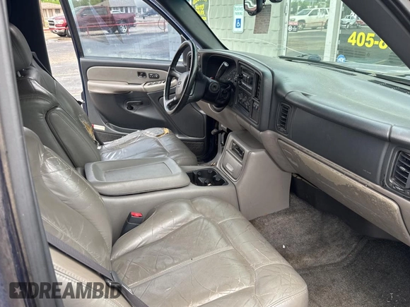 2002 Chevrolet Tahoe LS z VIN 1GNEC13Z92R180341, wystawiony jako Copart lot #59126715 z przebiegiem Nie podano mil oraz Czysty tytuł • Clean title. Historia ofert i sprzedaży dostępna na DreamBid. Obrazek 5.