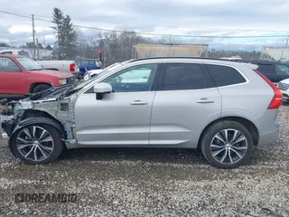 2022 Volvo XC60 Momentum with VIN YV4L12RK2N1972823, listed as a IAAI auction lot 41110804 with 46,380 mi miles. Bid and sale history available at carsss.com. Image 15.