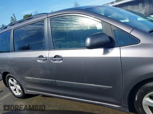 2019 Toyota Sienna LE Auto Access Seat with VIN 5TDKZ3DC9KS003158, listed as a IAAI auction lot 41661747 with 129,860 mi miles and . Bid and sale history available at DreamBid. Image 14.