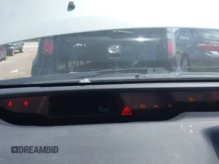 2007 Toyota Prius z VIN JTDKB20UX77647346, wystawiony jako IAAI lot #42339384 z przebiegiem 168 836 mil mil oraz . Historia ofert i sprzedaży dostępna na DreamBid. Obrazek 7.
