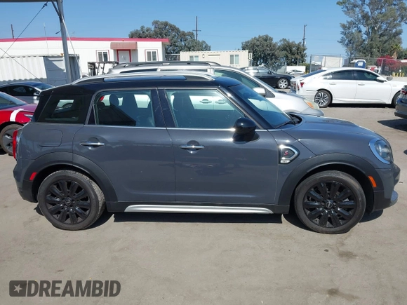 2019 MINI Countryman Cooper S with VIN WMZYT3C51K3E95266, listed as a IAAI auction lot 42531352 with 67,987 mi miles and . Bid and sale history available at DreamBid. Image 12.