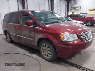 2013 Chrysler Town & Country Touring with VIN 2C4RC1BG4DR563837, listed as a IAAI auction lot 41633022 with 210,325 mi miles. Bid and sale history available at carsss.com. Image 1.