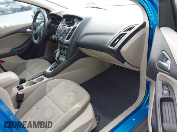 2014 Ford Focus SE with VIN 1FADP3F29EL374822, listed as a IAAI auction lot 41822631 with 221,719 mi miles. Bid and sale history available at carsss.com. Image 5.