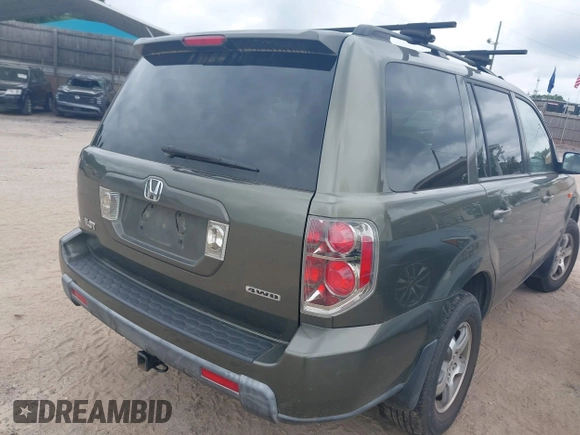 2006 Honda Pilot EX-L with VIN 5FNYF185X6B027885, listed as a IAAI auction lot 42132461 with 222,195 mi miles and . Bid and sale history available at DreamBid. Image 4.
